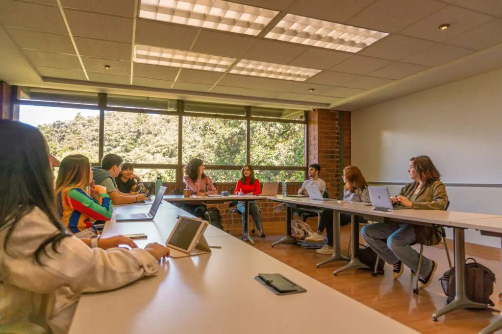 UNIVERSIDAD FRANCISCO MARROQUÍN UFM EPRI COMERCIO INTERNACIONAL 2023