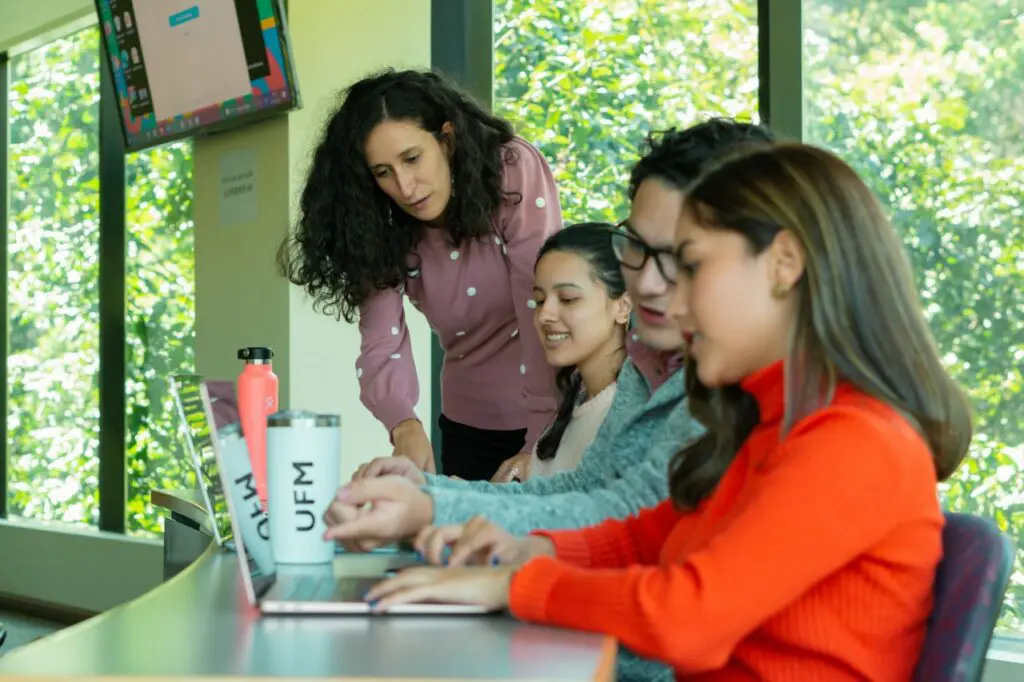 UNIVERSIDAD FRANCISCO MARROQUÍN UFM EPRI RELACIONES INTERNACIONALES 2023